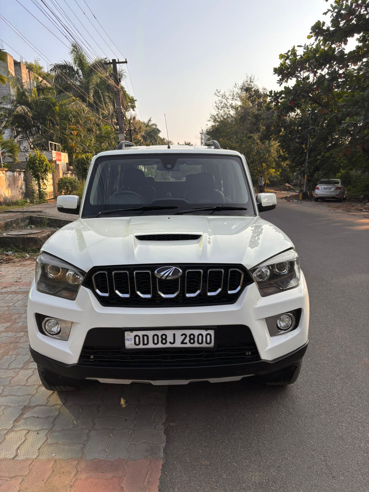 Mahindra Scorpio S 11