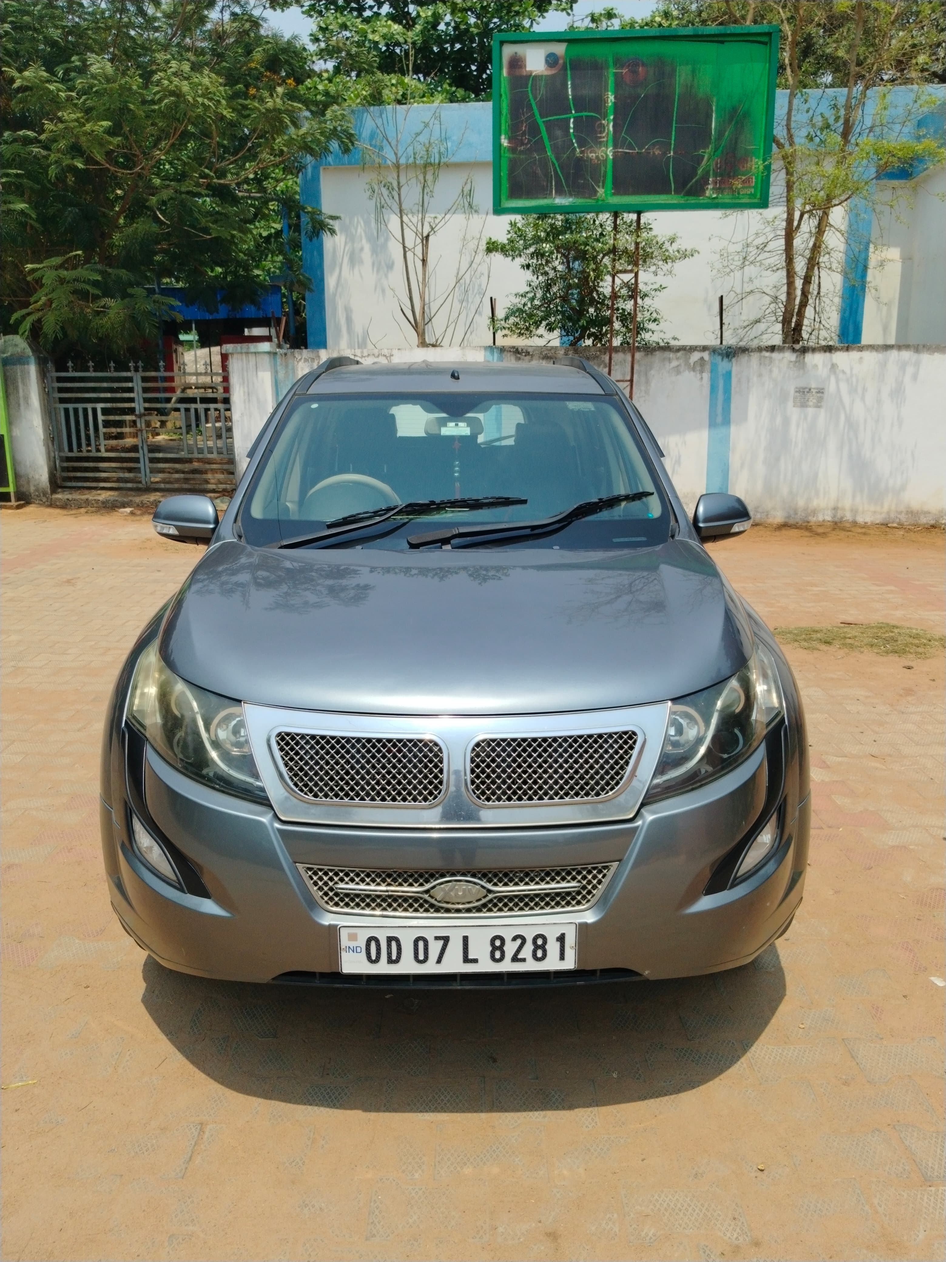 Mahindra Xuv 500 W6