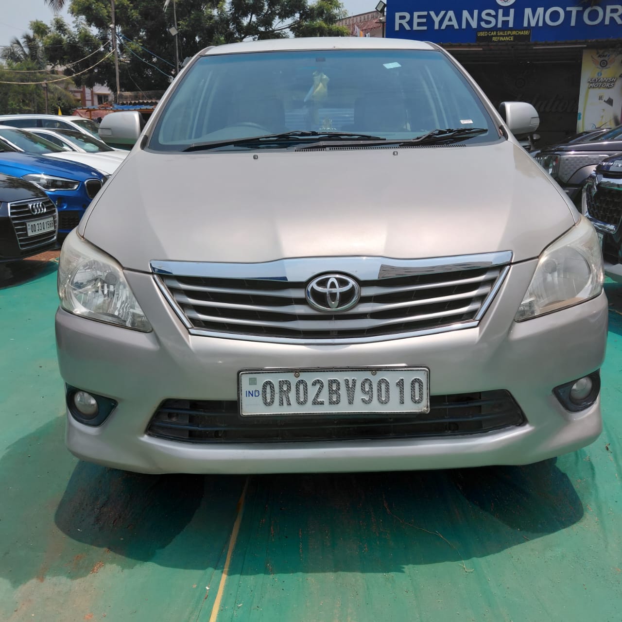 Toyota Innova 2.5 V