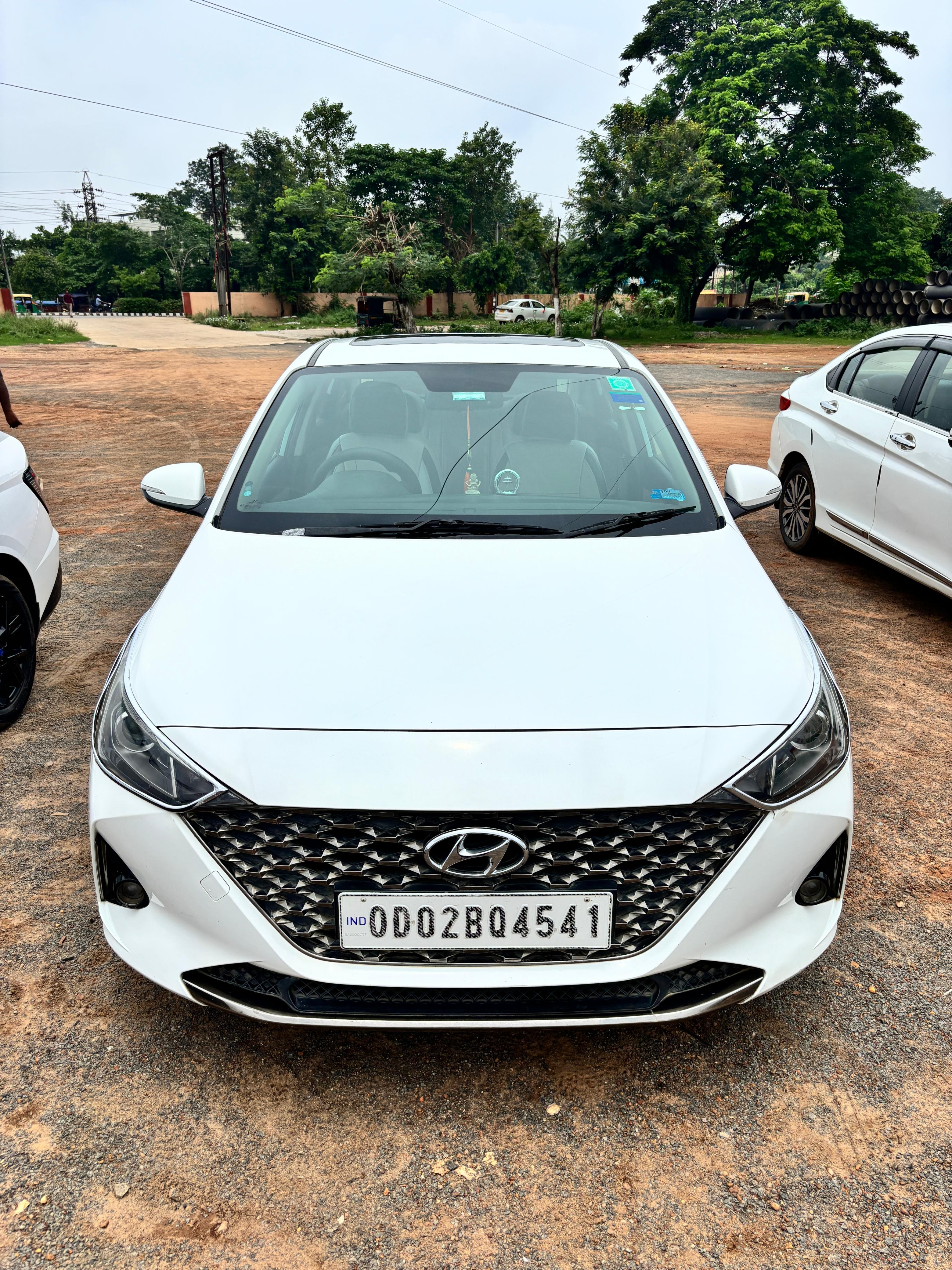 Hyundai Verna 1.5 Mpi Mt Sx