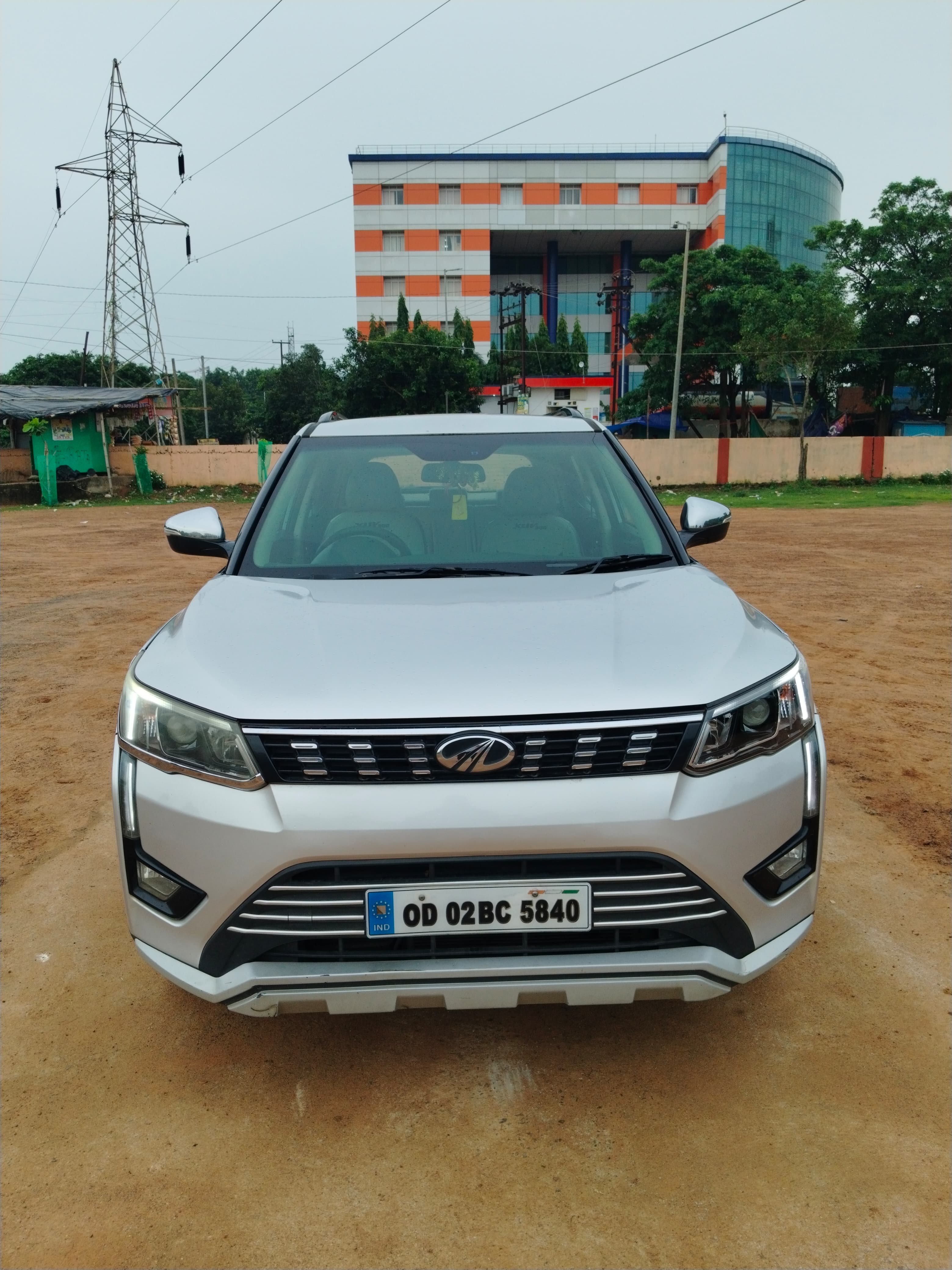 Mahindra Xuv 300 W8