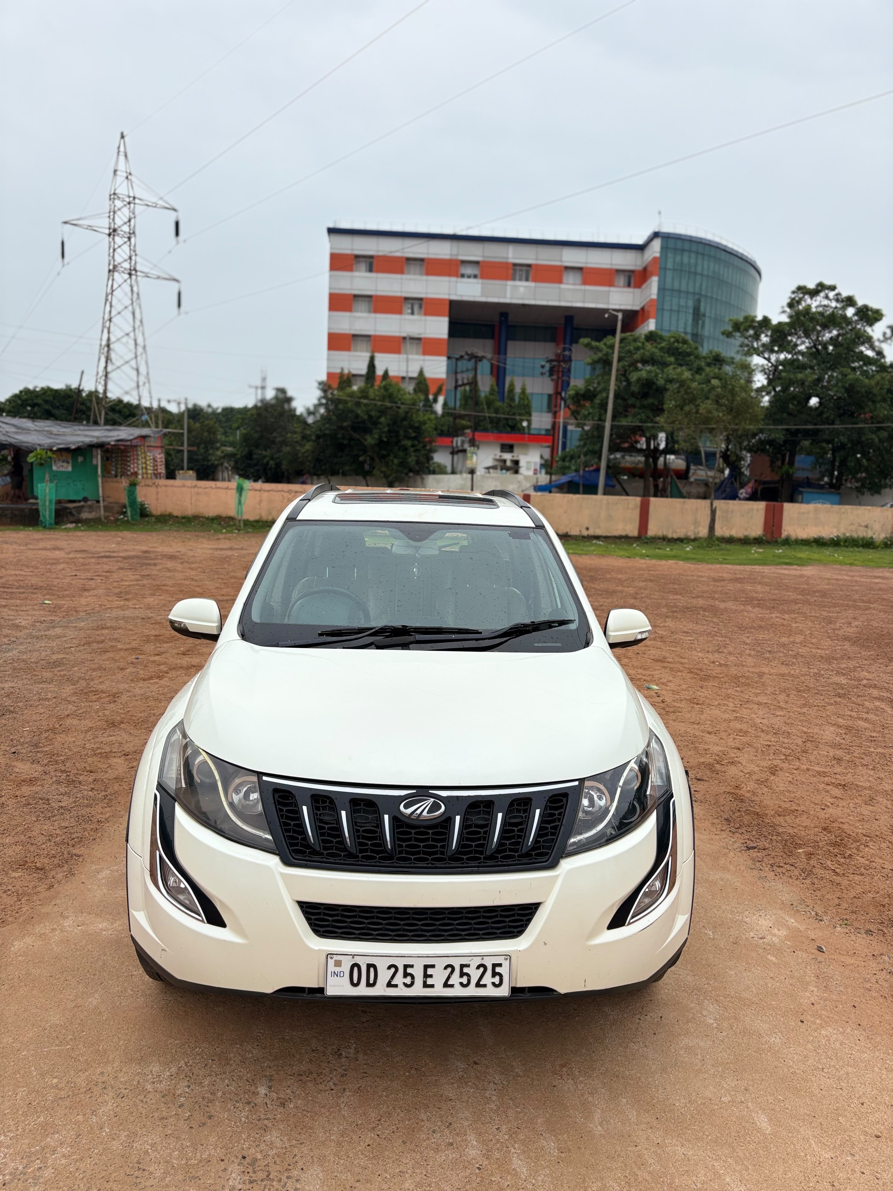 Mahindra Xuv 500 W8